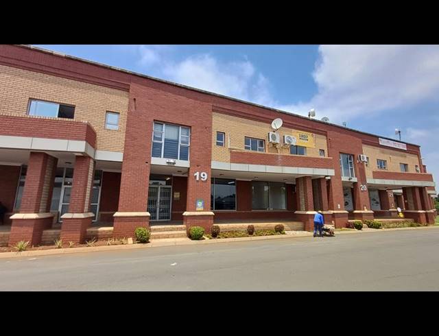 INDUSTRIAL PROPERTY TO RENT IN HENNOPSPARK